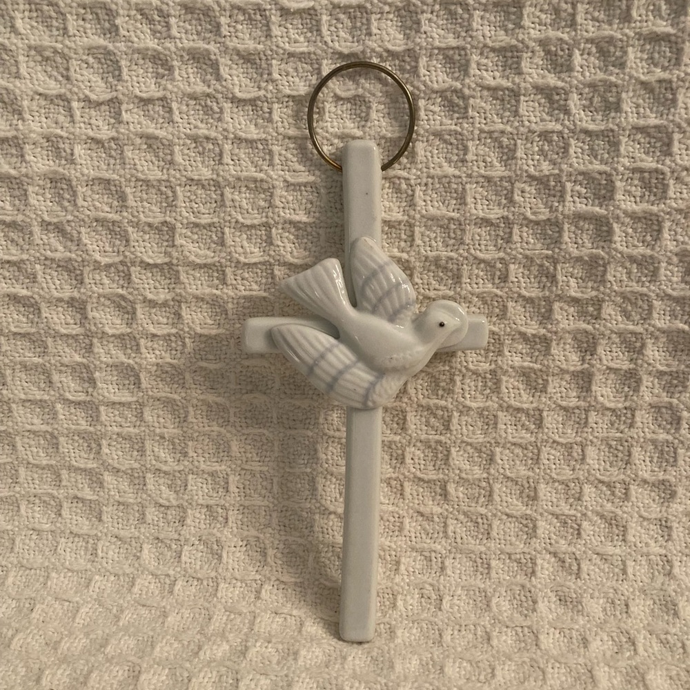 Autom White Porcelain Religious Cross